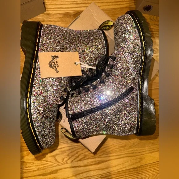Dr. Martens big kids 5 1460 Farrah Chunky Glitter Ankle Boots - Picture 2 of 8